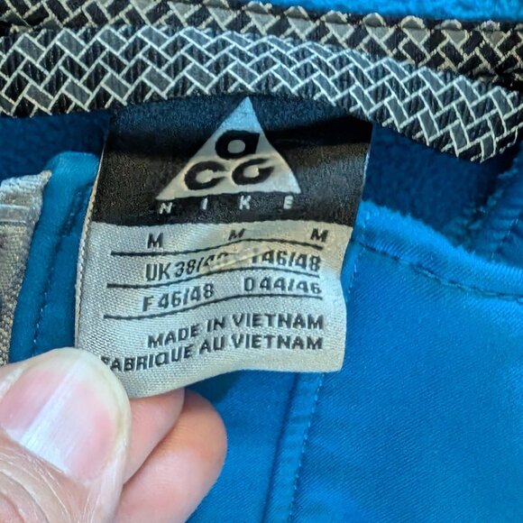 Nike ACG Soft Shell Fleece lined Waterproof Full Zip Jacket - Size M - Picture 5 of 7